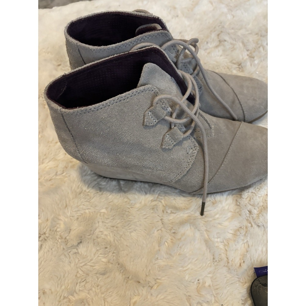 TOMS Desert Wedge Booties Women's 9.5 Boots Suede Taupe Casual Lace Up